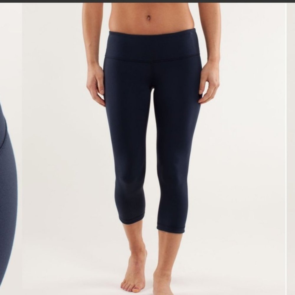 Rare Lululemon Spec Ed Reversible Wunder Under Crops Black/Navy Blue Siz…